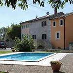 Apartment Family Friendly Apartments With A Swimming Pool Sumber, Central Istria - Sredisnja Istra - 7332 *