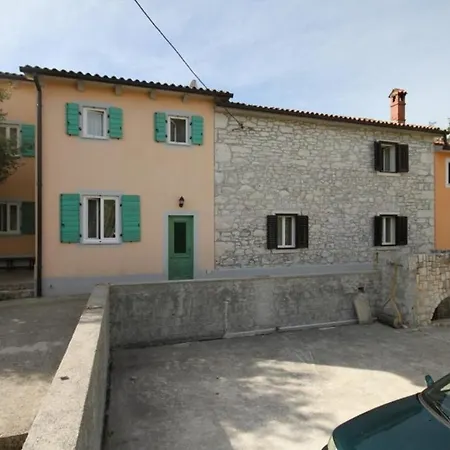 Family Friendly Apartments With A Swimming Pool Sumber, Central Istria - Sredisnja Istra - 7332 *