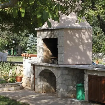 Family Friendly Apartments With A Swimming Pool Sumber, Central Istria - Sredisnja Istra - 7332 Nedeščina
